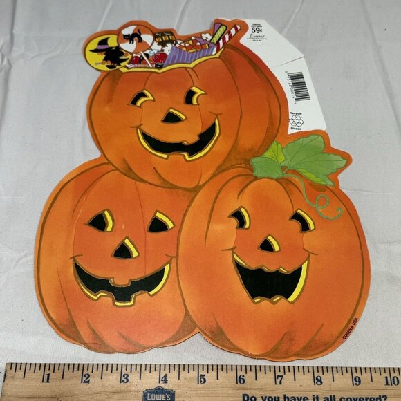 VINTAGE HALLOWEEN EUREKA PUMPKINS TRICK OR TREAT DIE CUT 13" X 10" NOS - Picture 1 of 2